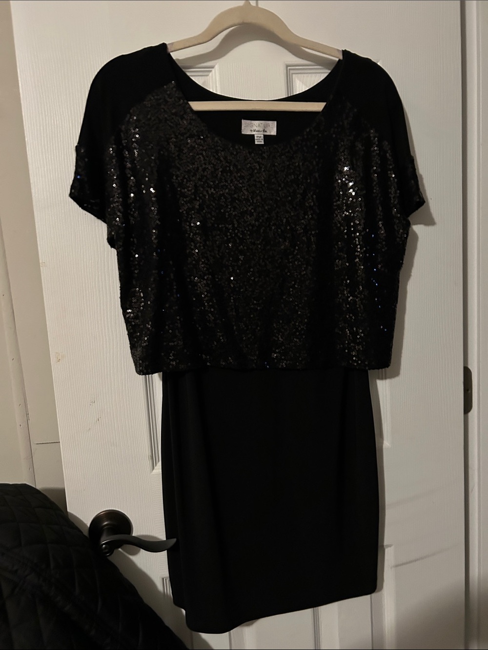 Robbie Bee Black Sequin Midi Dress